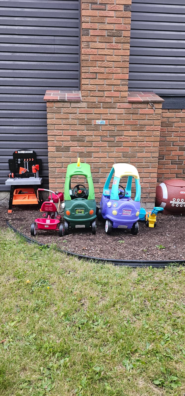 Outdoor toy area near the daycare exterior